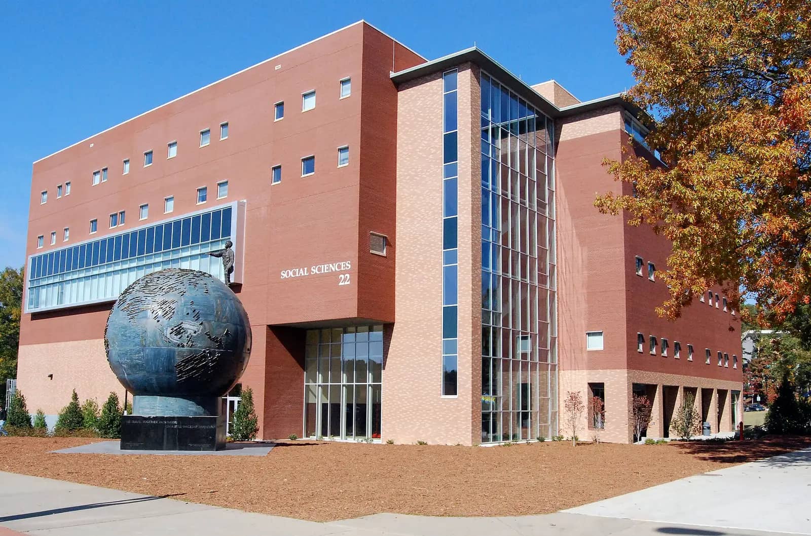 Kennesaw State University campus — Image of the Kennesaw State University Social Science Building and Spaceship Earth